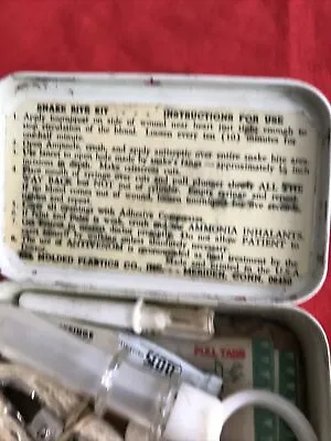 Vintage Snake Bite First Aid Pocket Packet Kit Tin All Molded Plastics Co As Is • $14