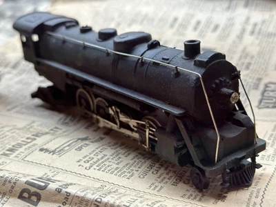 $15 • Buy Antique TYCO (?)  HO-Scale Powered 2-8-2 Undecorated  Steam Locomotive AS IS
