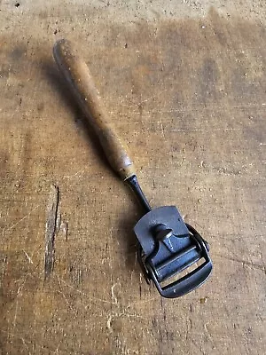 Vintage Stanley No. 70 Box Scraper. Stanley Level And Rule Company • $77.41