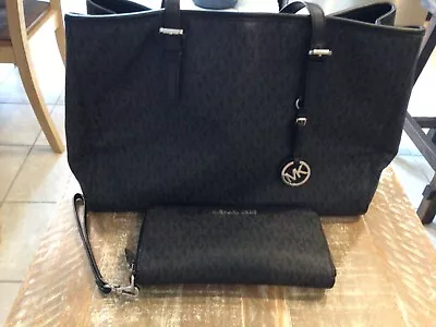  Michael Kors Handbag Original 38H8STVT7B And Wallet Pre-own Black Leather  • $75