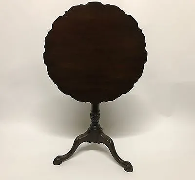 A Chippendale Style Antique Tilt Top Table • $1874.95