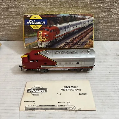 Vintage HO ATHEARN 3201 F7A SUPER POWER SANTA FE PASSENGER LOCOMOTIVE RAIN EUC • $42.50