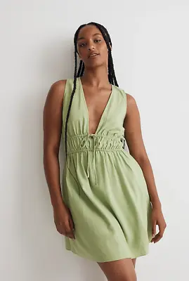 Madewell $88 Sophia Deep-V Mini Dress In Seedling Green Size S NL115 • $50