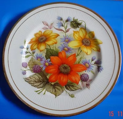 Pall Mall Ware Flowers Collectors Plate • £9.99