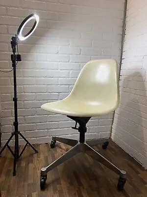 Vintage Eames Herman Miller Rolling Fiberglass Chair Aluminum Base 2nd Gen PSCC • $300