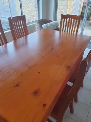 $565 • Buy 6 Seater Pine Colonial Dining Table