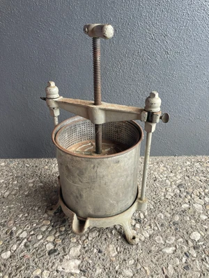 $24.95 • Buy ꙮ Vintage Fruit Crusher Press Apple Wine Making Cider Grape Berries