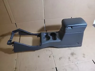 2002-2004 Nissan Xterra Frontier Front Floor Console AT GRAY Color  OEM • $189.99