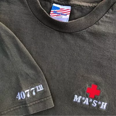 Vtg MASH 4077th TV Series Embroidered Green Murina Tee - Size Large • $24.95