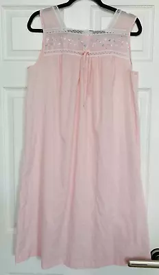 Carole Women’s Vintage Gown Medium Pink Poly-cotton Blend USA • $17.95