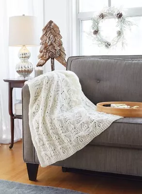 Mary Maxim Leafy Blanket • $24.49