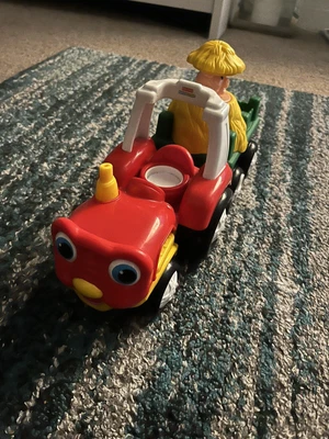 £4 • Buy Little People Fisher Price Pop Up Pig Tractor