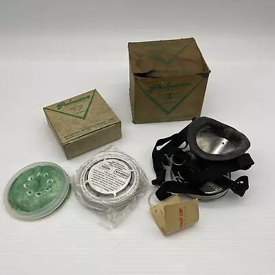 Vintage Pulmosan No. 10003 C-241 Respirator Gas Mask W/Box And NOS Caister • $34.95