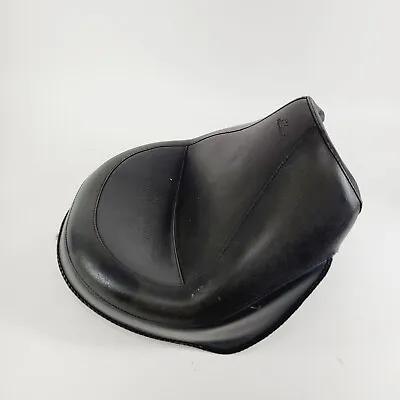 Mustang 75811 Black Original One Piece Wide Touring Solo Seat 01-08 Suzuki C50 • $319.96