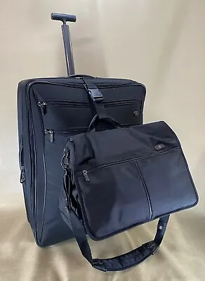 £222.57 • Buy Victorinox Werks Black Set 27” Wheeled Exp Suitcase & 17” Laptop Messenger Bag