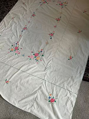 $24.99 • Buy Vintage White Tablecloth Elaborate Multi Color Appliqué Flowers