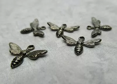 Tiny Gunmetal Grey Bee Charms Or Pendants Wings Bent In Flight 13mmX7mm - Qty 5 • $2.24
