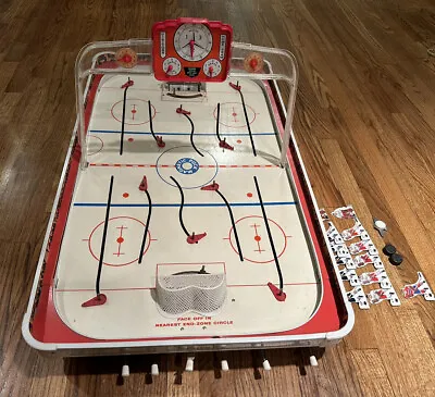 Vintage 1960’s Sears Electric Canadian Hockey Model 944 With 13 Players & Pucks • $199.99
