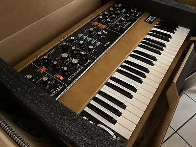 Moog Minimoog Model D Reissue  100%  Analog Synth / 44keys Excellent Condition! • $1