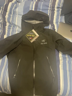 £320 • Buy Arc'teryx Beta LT Jacket (Medium)