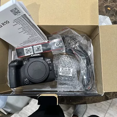 Canon EOS R10 Mirrorless Camera With 18-45mm Lens Great! • $652.85