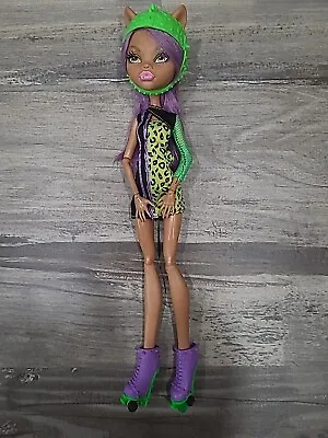 Pre-owned Monster High Roller Maze Skultimate Clawdeen Wolf Green Neon Helmet • $35