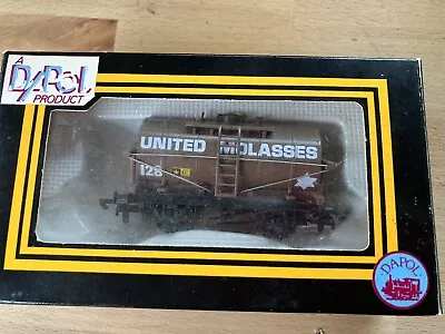 Dapol 00 1/76 Scale - 'United Molasses' Tanker Wagon • £3.99