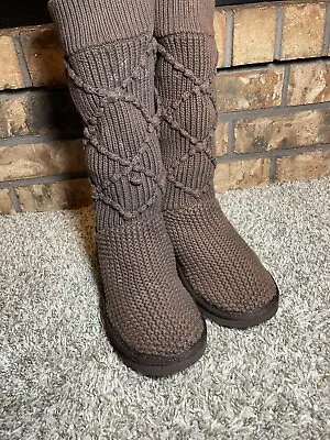 UGG Womens Classic Argyle Knit 5879 Boot Size 8 Brown EUR 39 UK 6.5 • $19.99