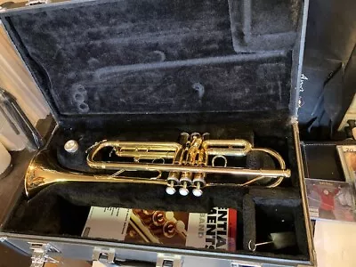 Yamaha YTR-2330 Standard Trumpet 2010s - Lacquered Brass • $449