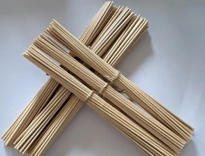32 Natural Wooden Dowels - Art & Craft Sticks Approximately 197 Mm X 2mm -New • £3.49
