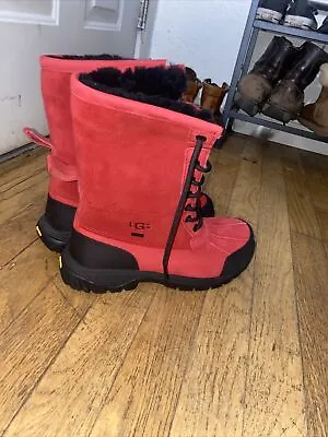 Ugg Size 8 • $90