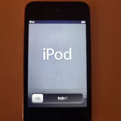 WORKING IPod Touch 4th Generation 16GB Black A1367 • $20