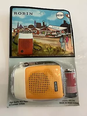 VINTAGE ROBIN #AIE-741 Solid State Micro Transistor Radio-Yellow *New Old Stock • $39