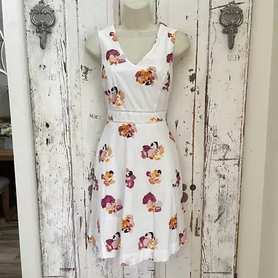 Nicole Miller Sz 2 Woman's White Pink Purple Orange Floral Cotton Pocketed Dress • $24.95