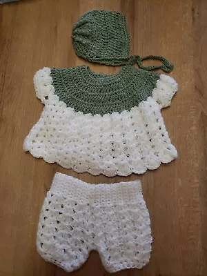 £8 • Buy Newborn Baby Girls Crochet Hand Knitted Hat Dress & Bloomers Set