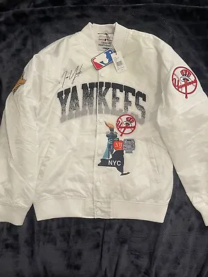 Pro Standard Mens MLB New York Yankees Gradient Satin Jacket LNY633565-WHT 1996 • $99.99