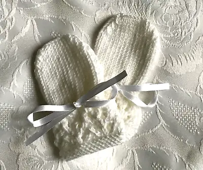 New Hand Knitted  White Lacey  Baby Girl's Mittens  Fits 0-3 Months • £3.49