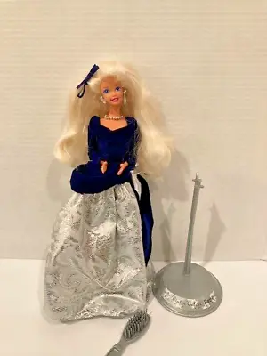 Barbie Winter Velvet Doll 1995 Mattel # 15571   12  • $12