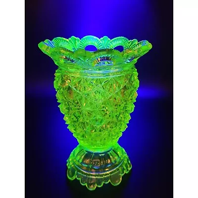 Antique 1880s Belmont #100 Daisy & Button Yellow Vaseline Uranium Glass Vase • $599.99