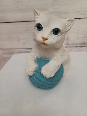 Cat Kitten Universal Statuary White Decor VTG Blue Eyes Realistic GrannyCore • $25.75
