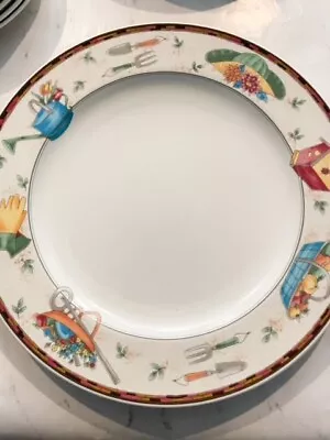 Mikasa Intaglio Country Garden Dinner Plate Discontinued • $5