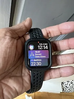 Apple Watch 7 45mm Nike Edition • £189.99
