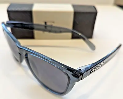 Oakley Frogskins Vintage Crystal Black/grey Frogskin New In Box • $250