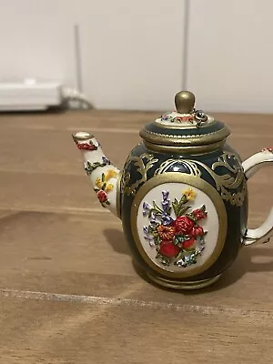 Vintage Shudehill Miniature Teapot  • £2