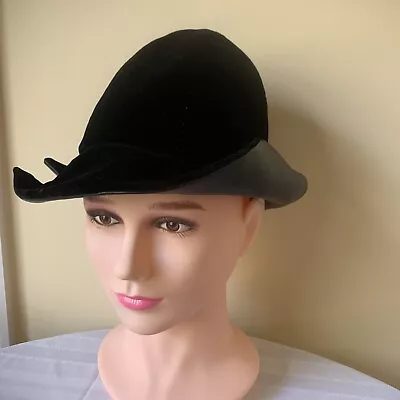 Vintage Mr. John Classic Black Hat Velvet Faux Leather Womens Small • $26