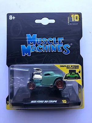 MaiSto MUSCLE MACHINES  *1933 FORD 3W COUPE* #10 W/DISPLAY 1:64 Scale NEW! 8+ • $12.95