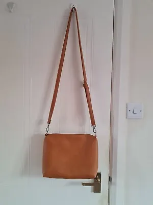 Corssbody Bag • £4.99
