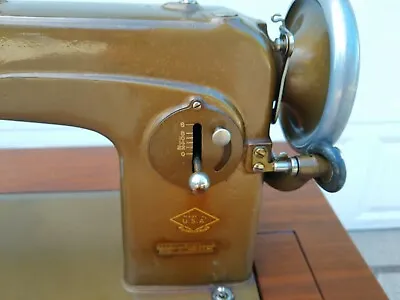 Beautiful  Vintage New Home Sewing Machine Light Runningin  Original Cabinet • $150