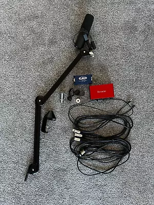 Shure Wired Vocal Microphone - Black (SM7B) + Scarlett Solo + Cloudlifter + Arm • £600