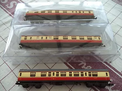 3 N Gauge Red/yellow Coaches 2 Boxed 1 Unboxed • £30